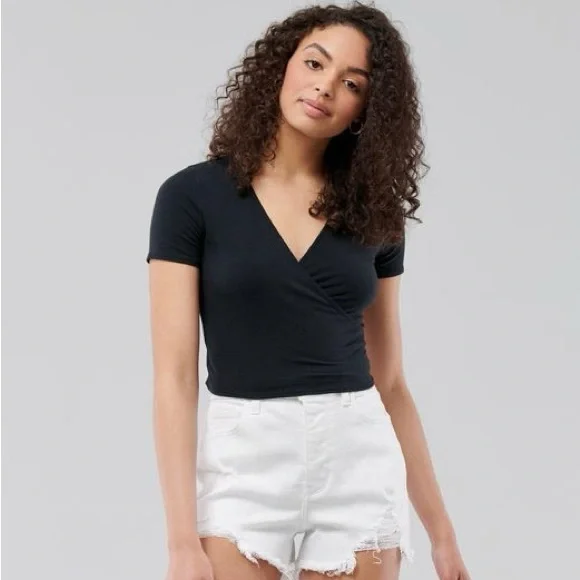 Hollister Multi Wrap Top - Picture 3 of 6